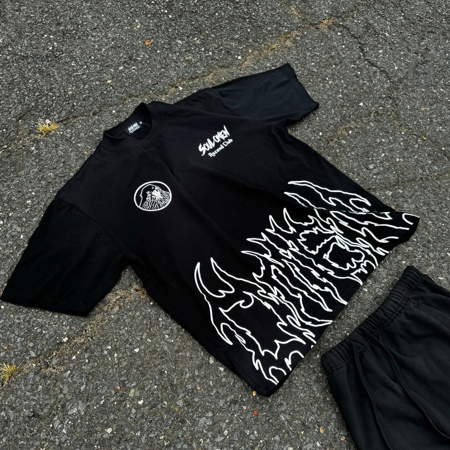 "OMEN" PREMIUM OVERSIZED T-SHIRT - BLACK